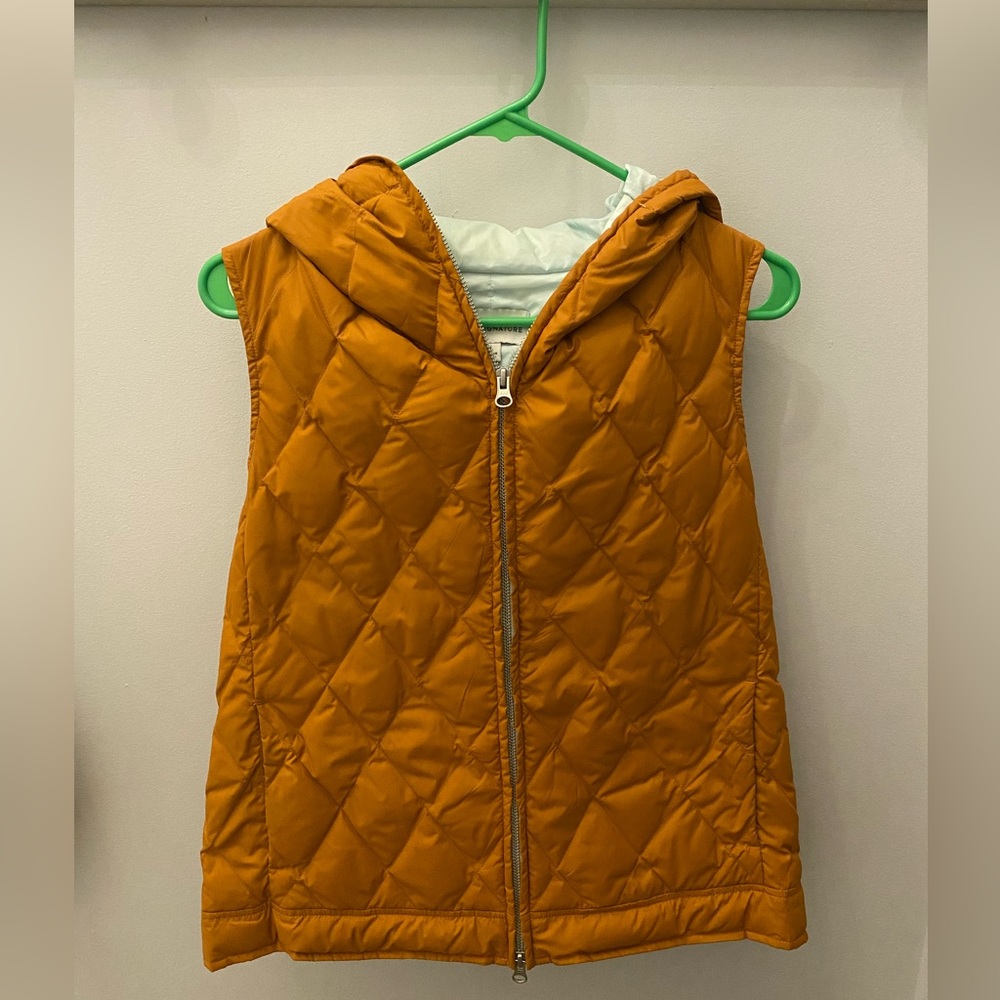 L. L. BEAN SIGNATURE VEST w/ HOOD